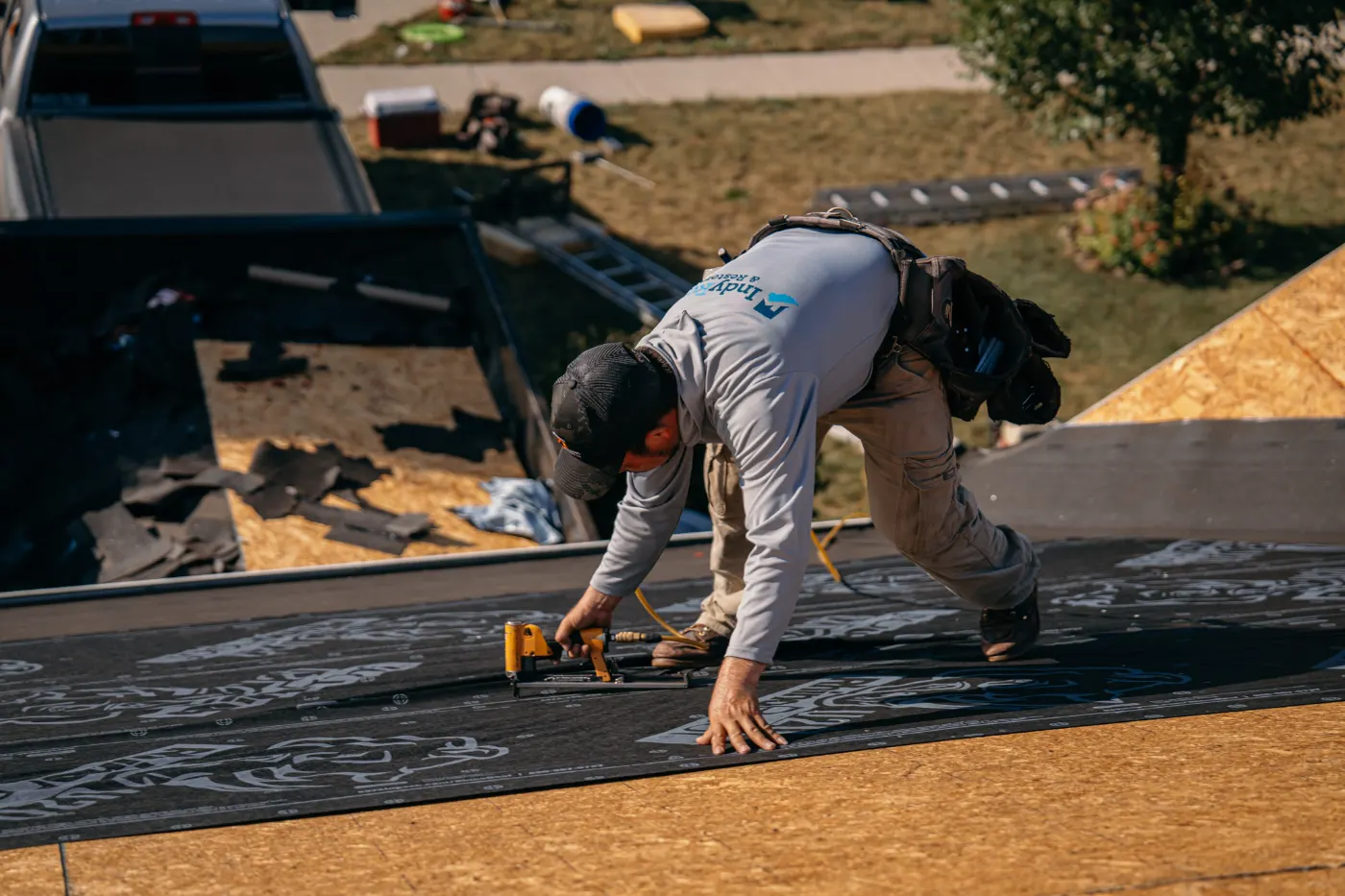 Manufacturer-certified roof installation in Losantville